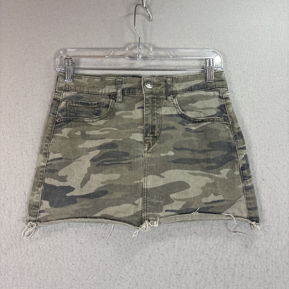 Express Camouflage Green Women's Raw‎ Hem Mini Skirt Straight Mid Rise Size00